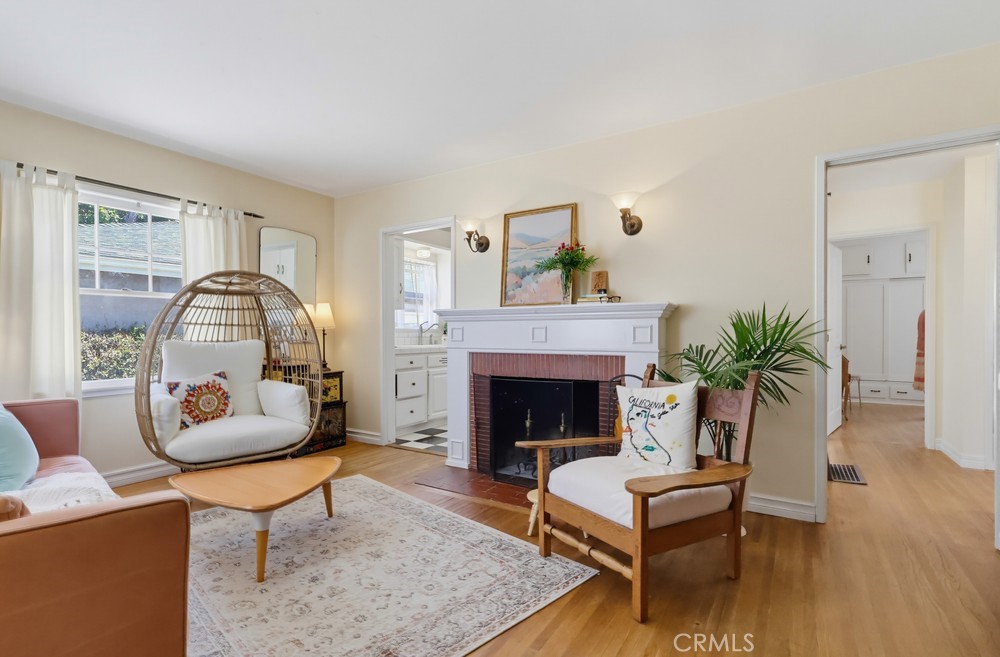 1366 Roycroft Property Photo 5