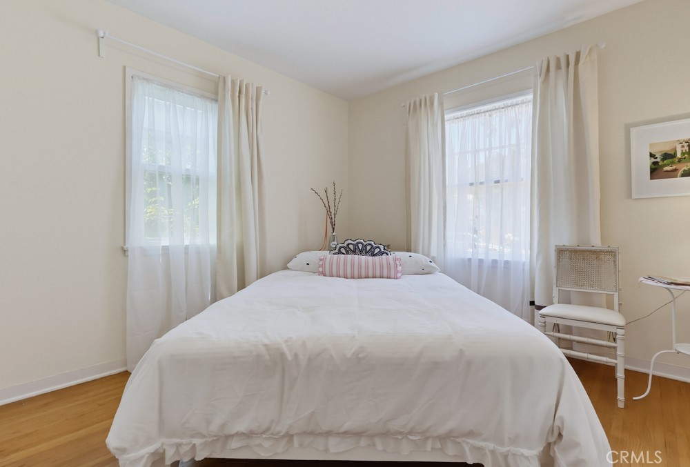 1366 Roycroft Property Photo 15