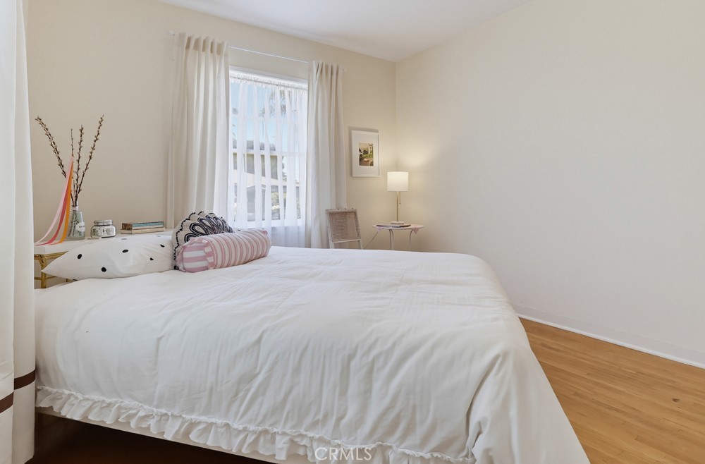 1366 Roycroft Property Photo 16