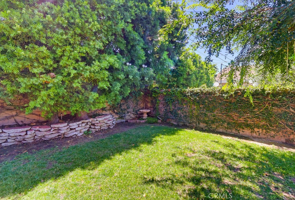 1366 Roycroft Property Photo 26