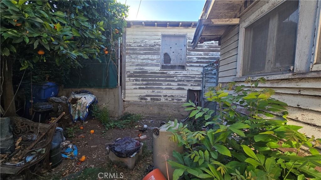 2118 Scott Property Photo 8
