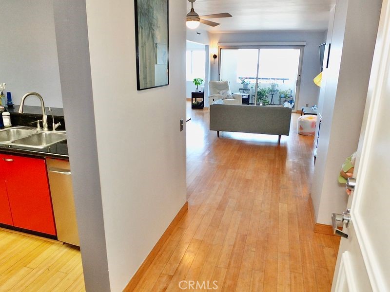 525 E Seaside Way 1007 Property Photo 10