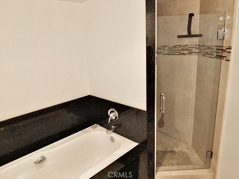 525 E Seaside Way 1007 Property Photo 26