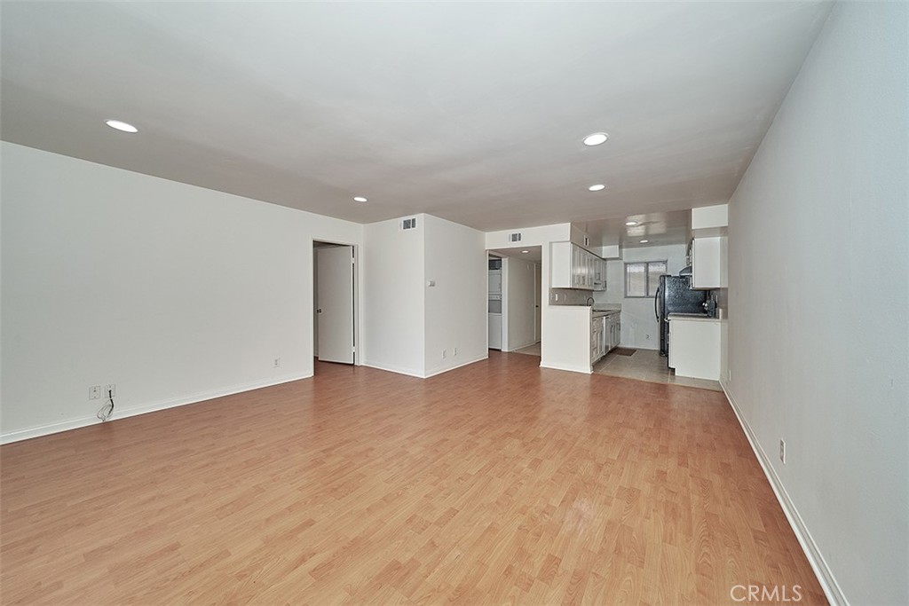 433 S Manhattan 213 Property Photo 12