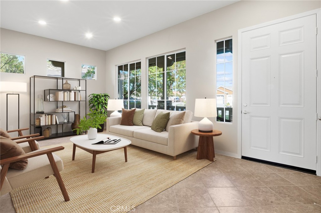41733 Hollister Property Photo 8