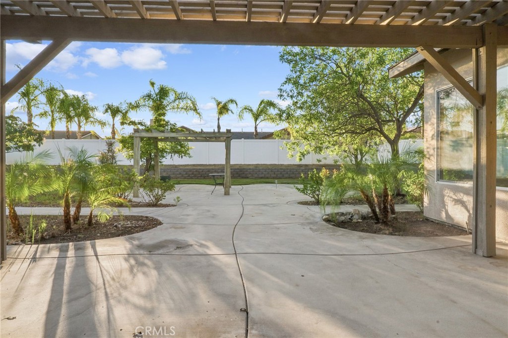 41733 Hollister Property Photo 14