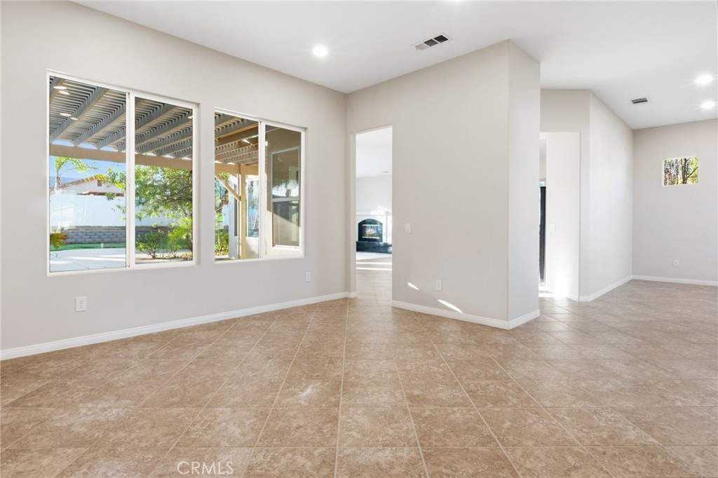 41733 Hollister Property Photo 16