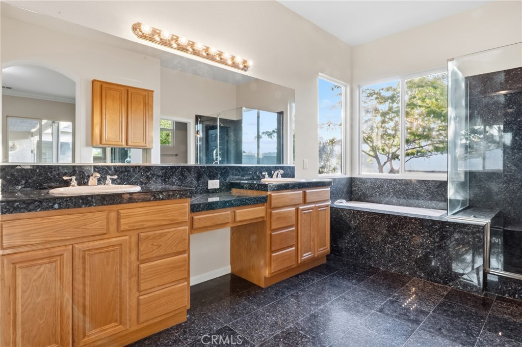 41733 Hollister Property Photo 21