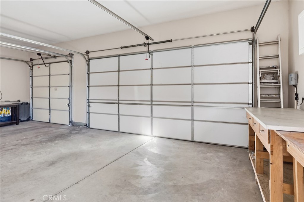 41733 Hollister Property Photo 28