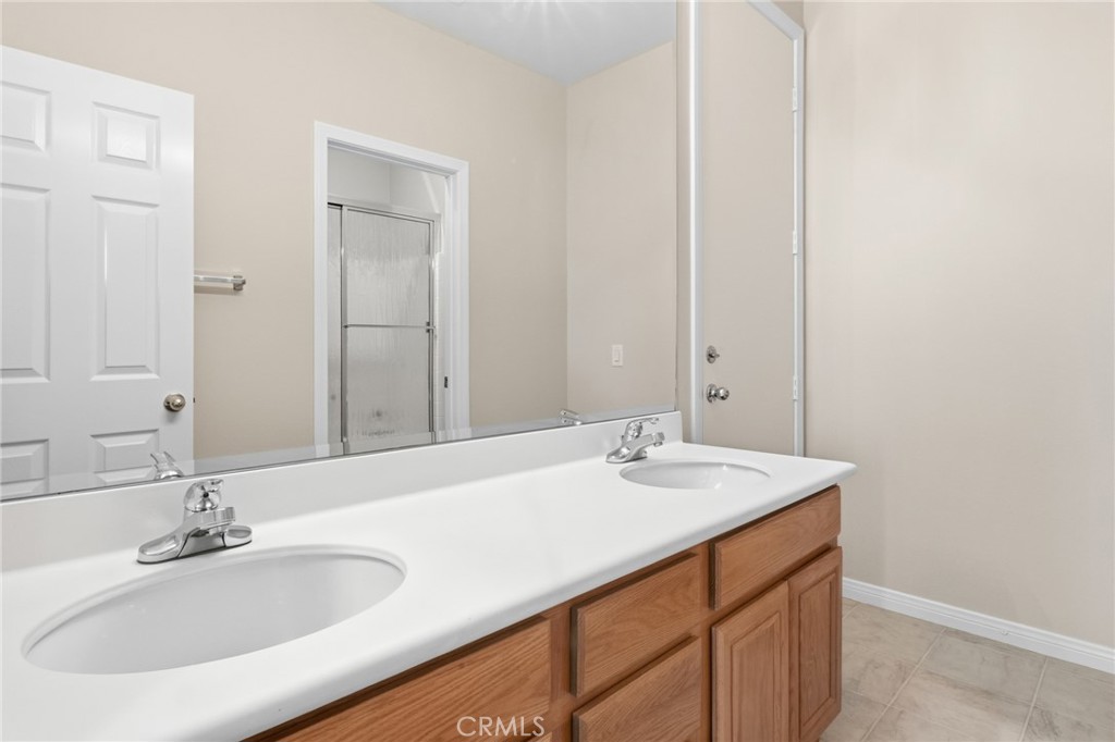 41733 Hollister Property Photo 40