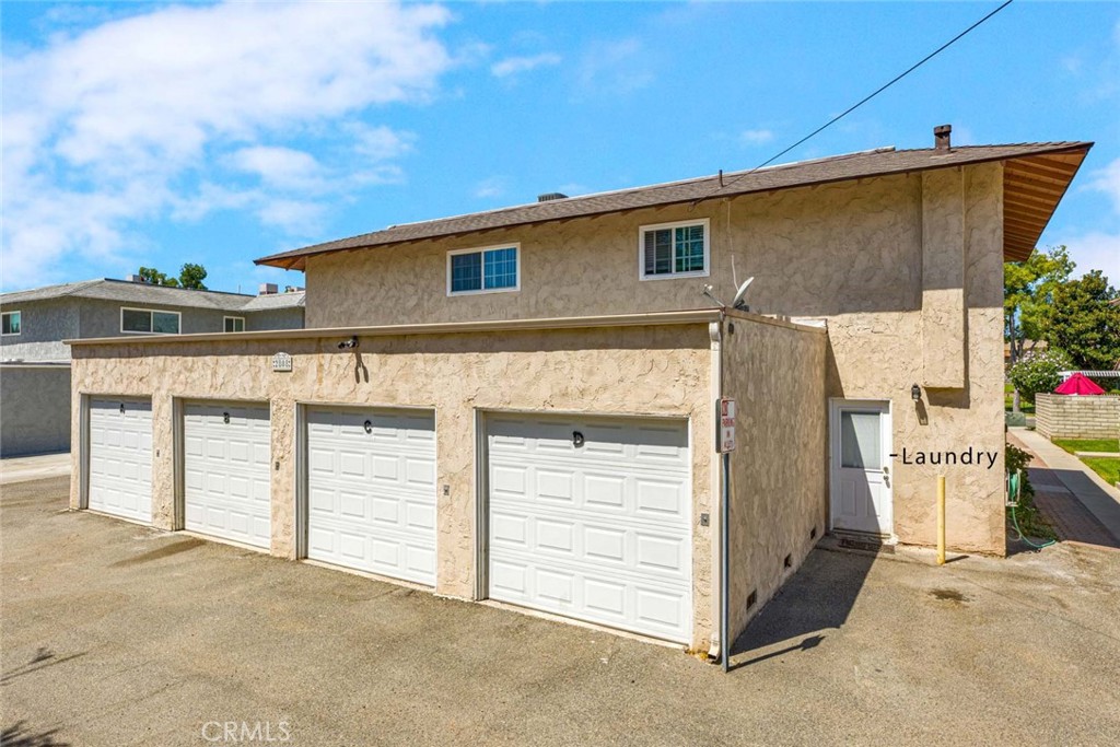 2808 Santiago Road Property Photo 6