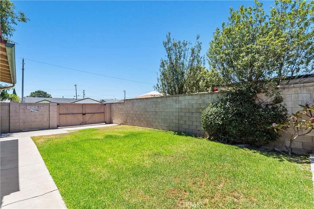 986 Post Road Property Photo 43