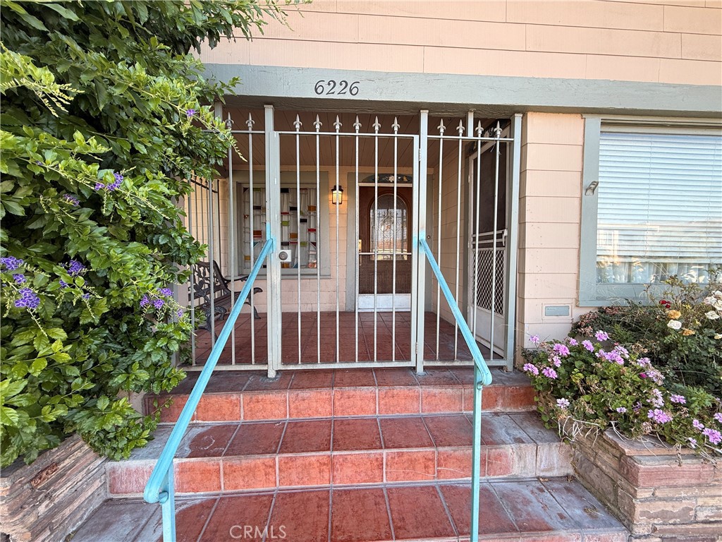 6226 Comstock Property Photo 3