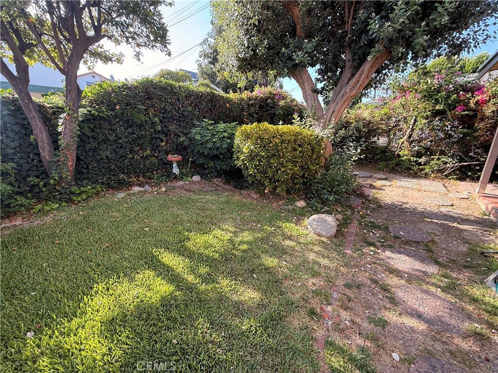 6226 Comstock Property Photo 7