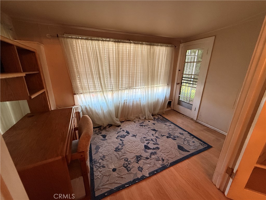 6226 Comstock Property Photo 12