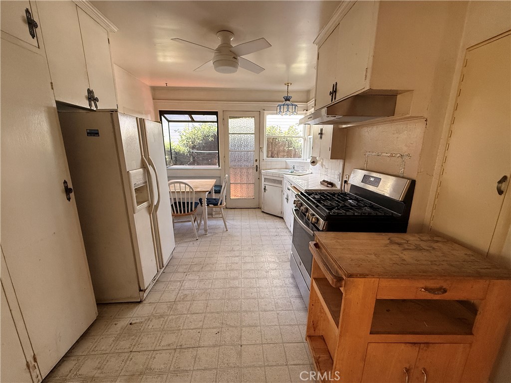 6226 Comstock Property Photo 14