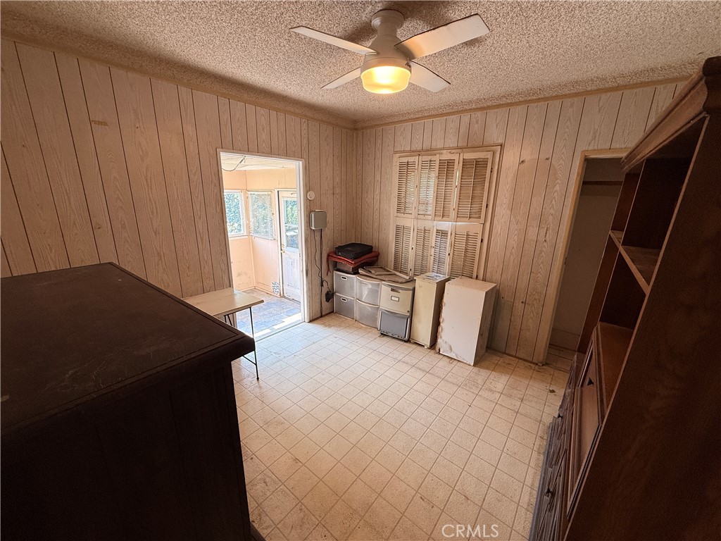 6226 Comstock Property Photo 15