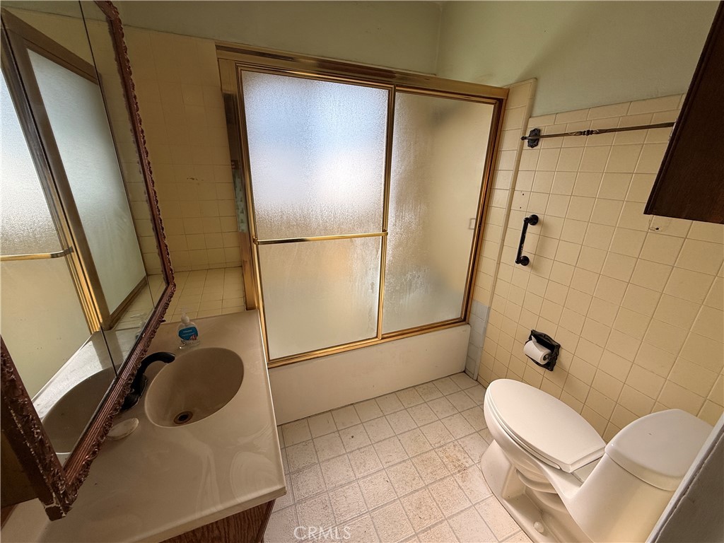 6226 Comstock Property Photo 17