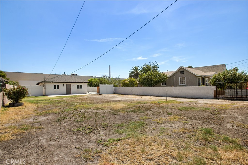 1219 Spruce Property Photo 2