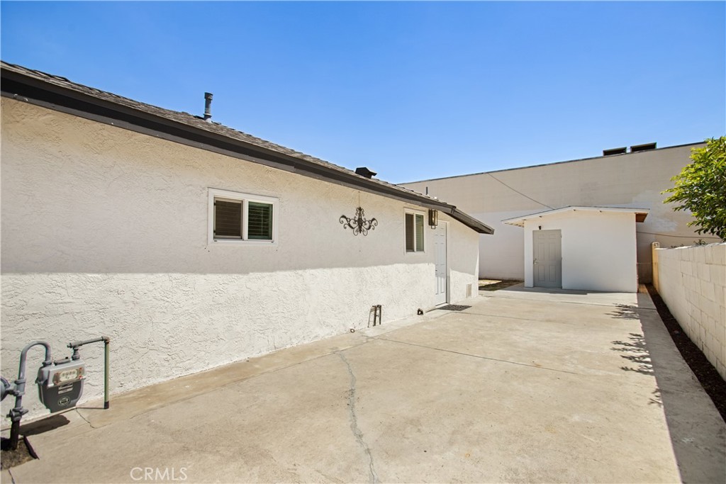 1219 Spruce Property Photo 5