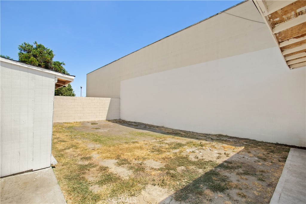 1219 Spruce Property Photo 6