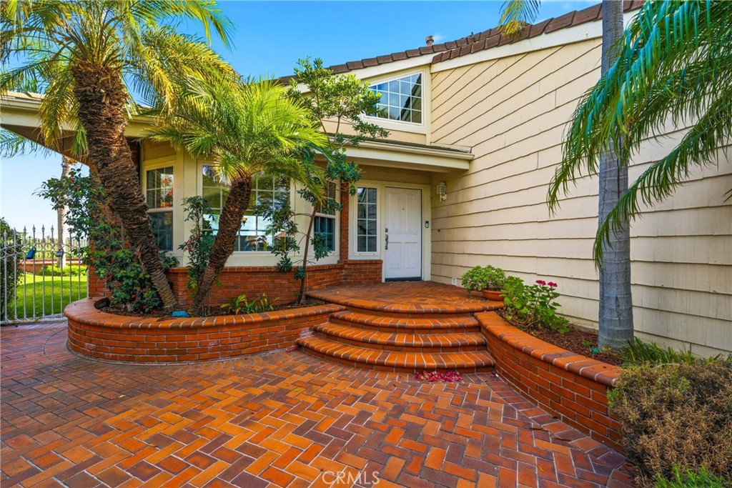 25856 Windsong Property Photo 7