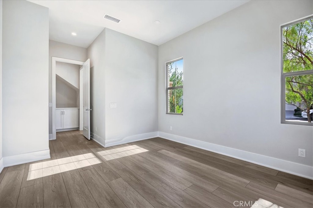 212 Mistwater Property Photo 6
