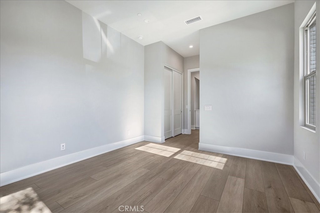 212 Mistwater Property Photo 7