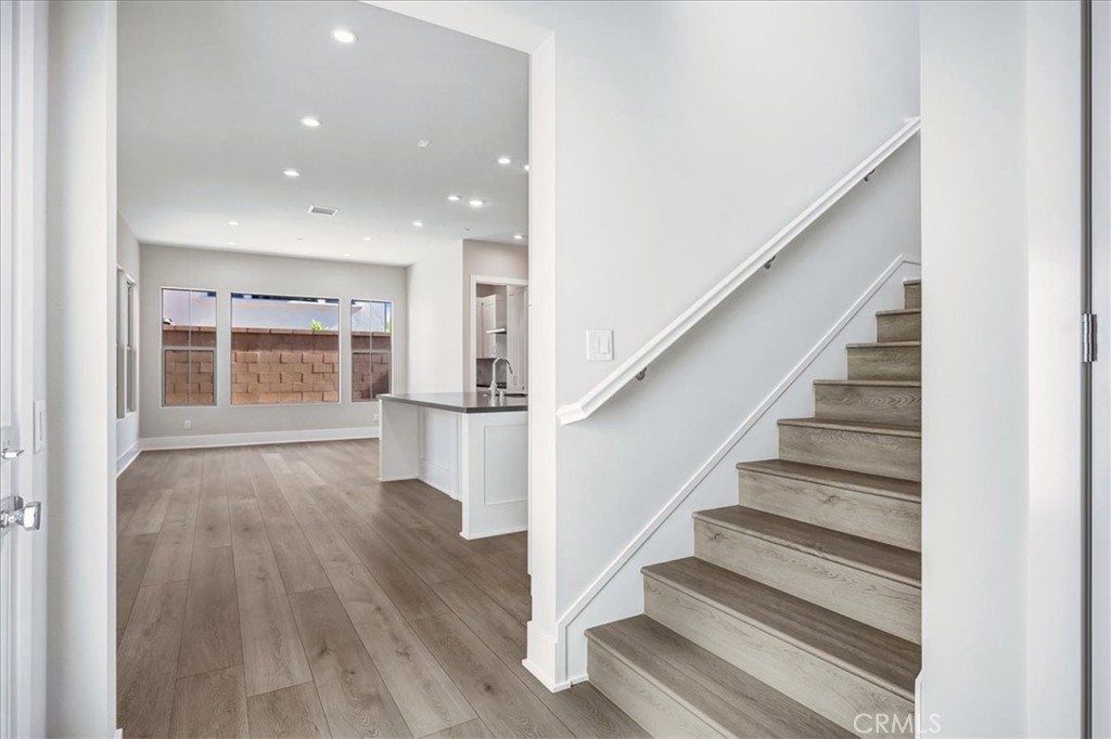 212 Mistwater Property Photo 8