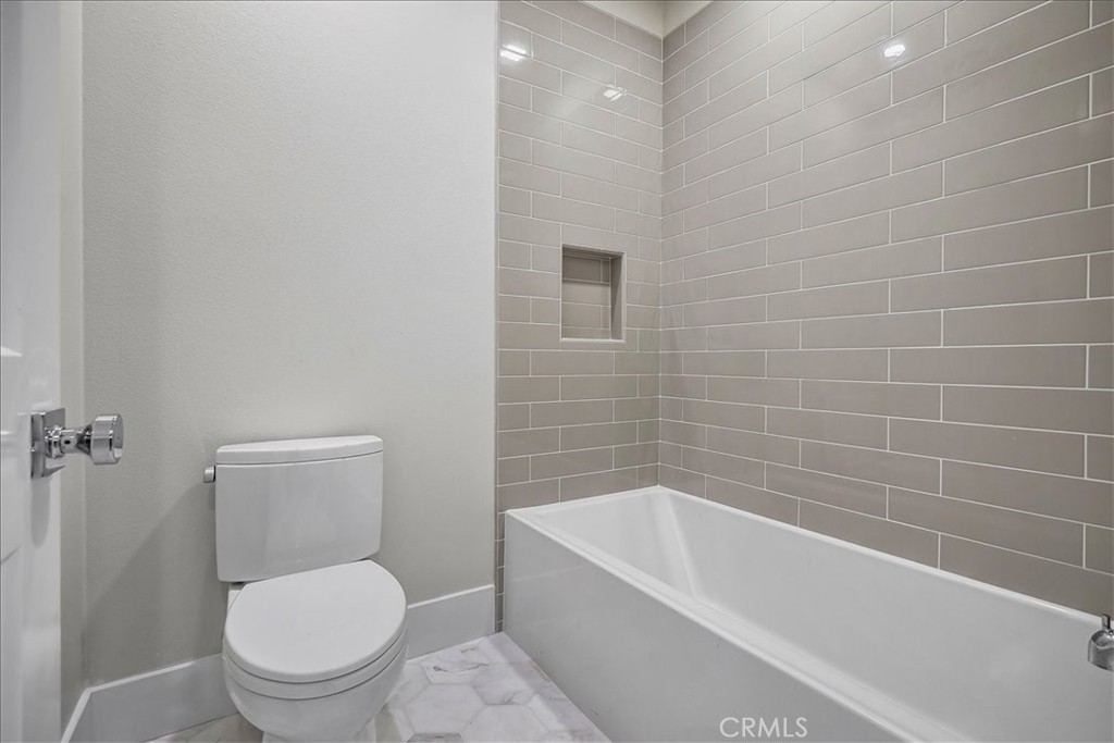 212 Mistwater Property Photo 33