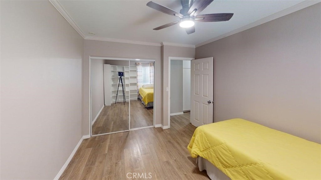 11043 Sherman Way Property Photo 15