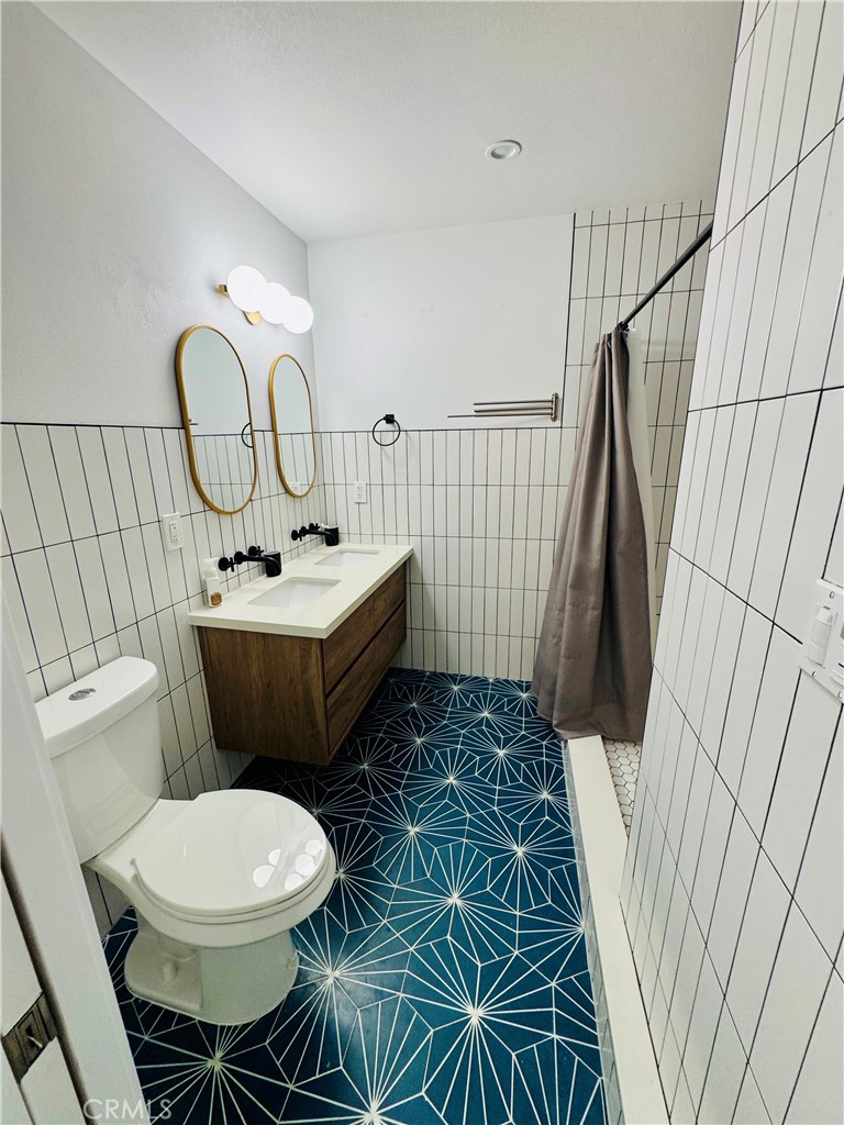 711 Pacific Coast 206 Property Photo 11