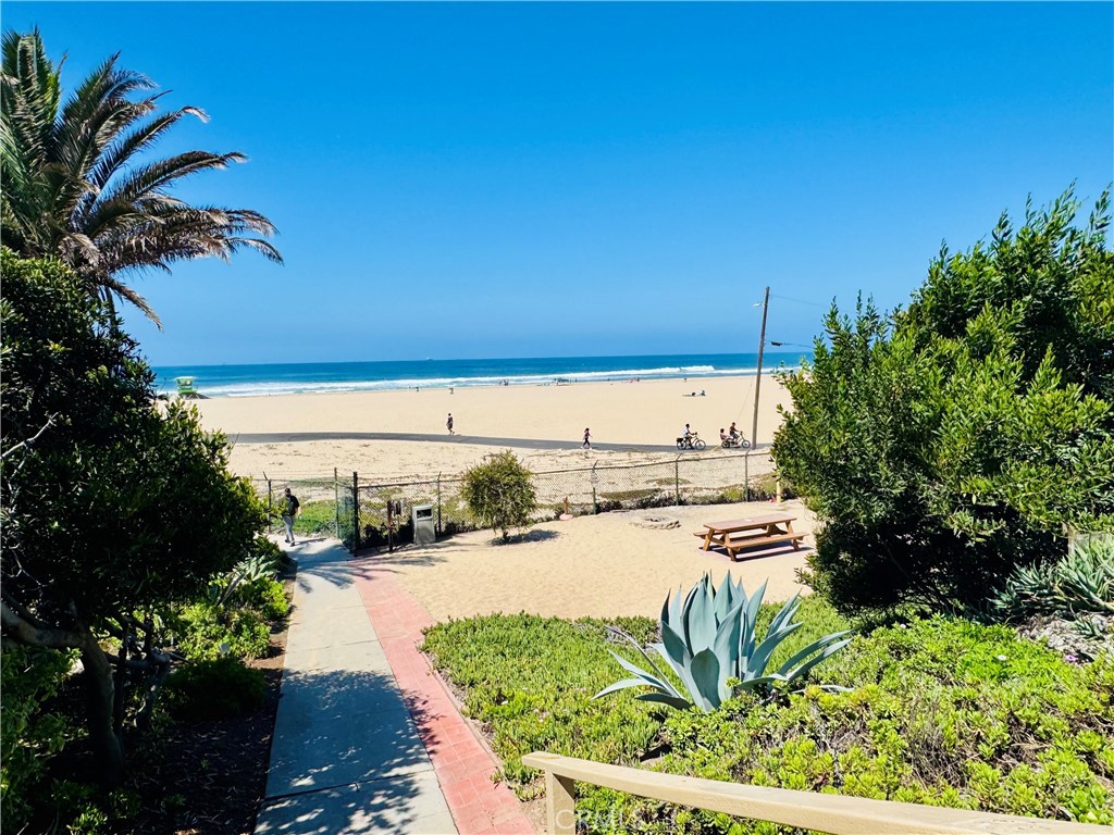 711 Pacific Coast 206 Property Photo 23