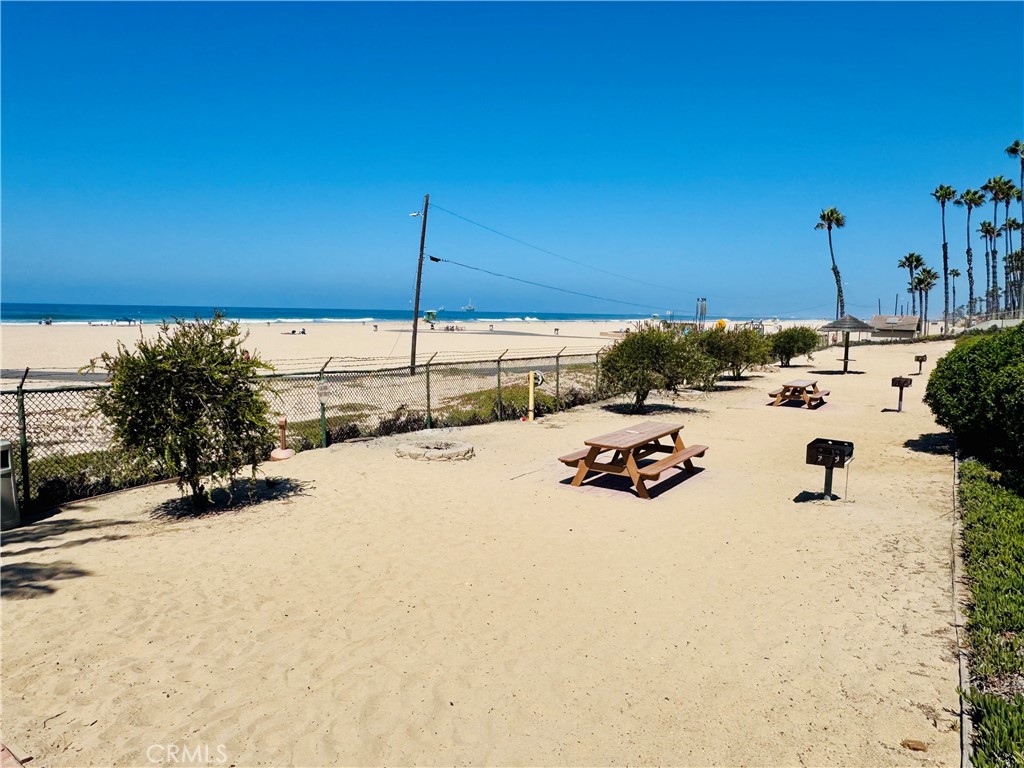 711 Pacific Coast 206 Property Photo 24