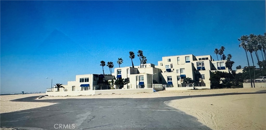 711 Pacific Coast 206 Property Photo 36