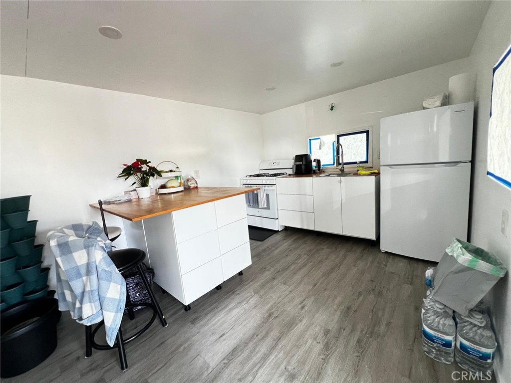 2191 Harbor Boulevard 38 Property Photo 6