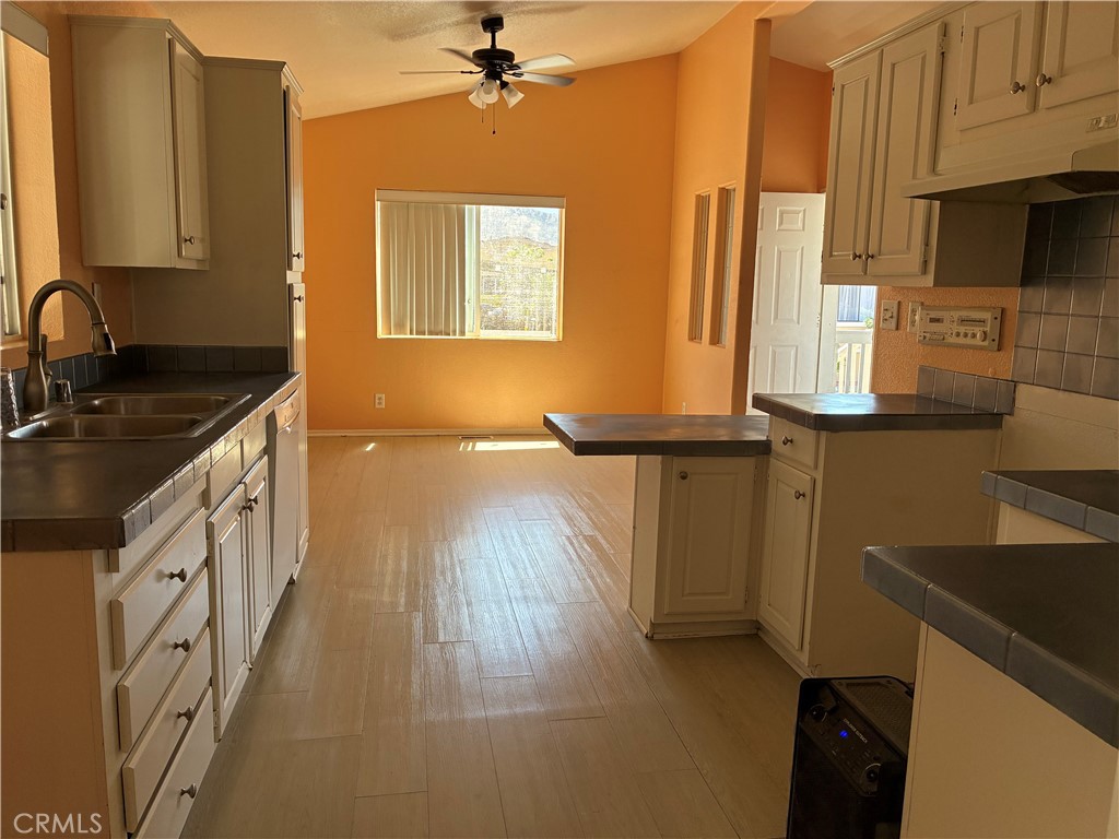 4901 Green River 309 Property Photo 2