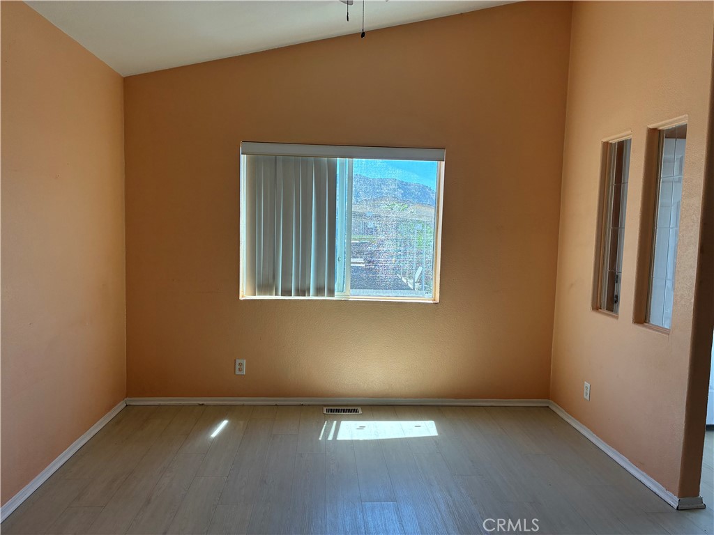 4901 Green River 309 Property Photo 5