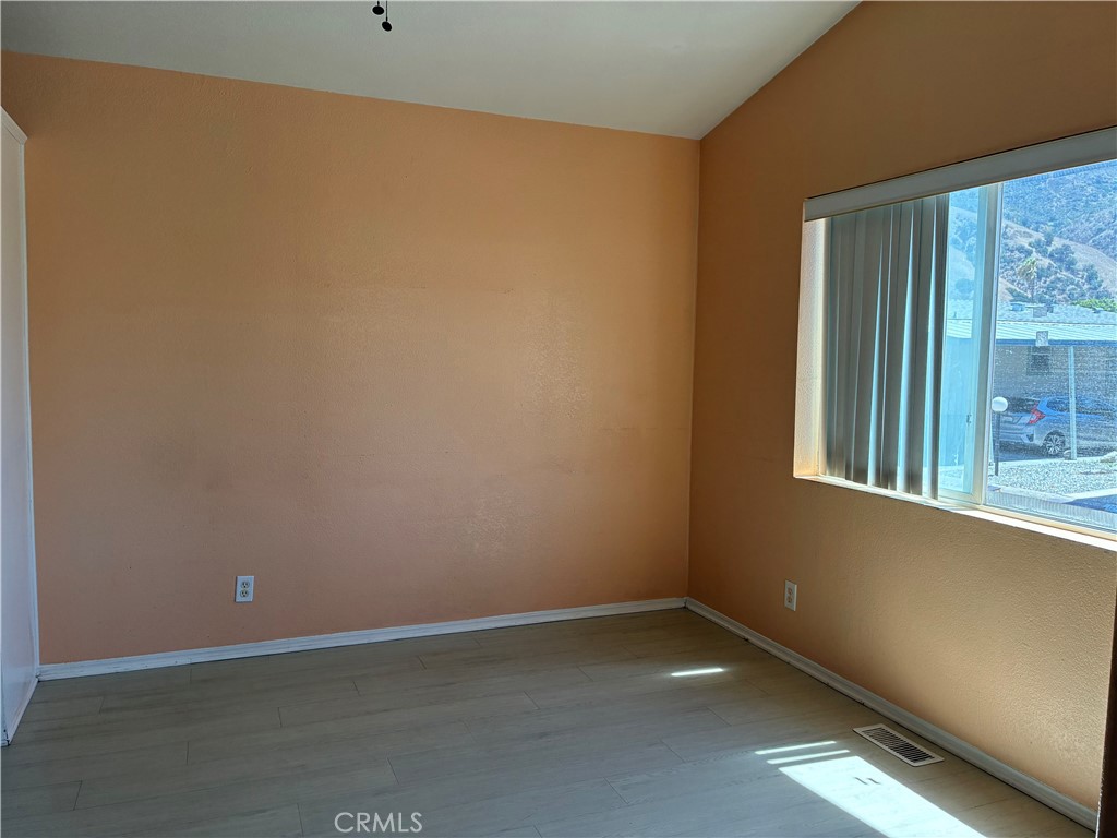 4901 Green River 309 Property Photo 6
