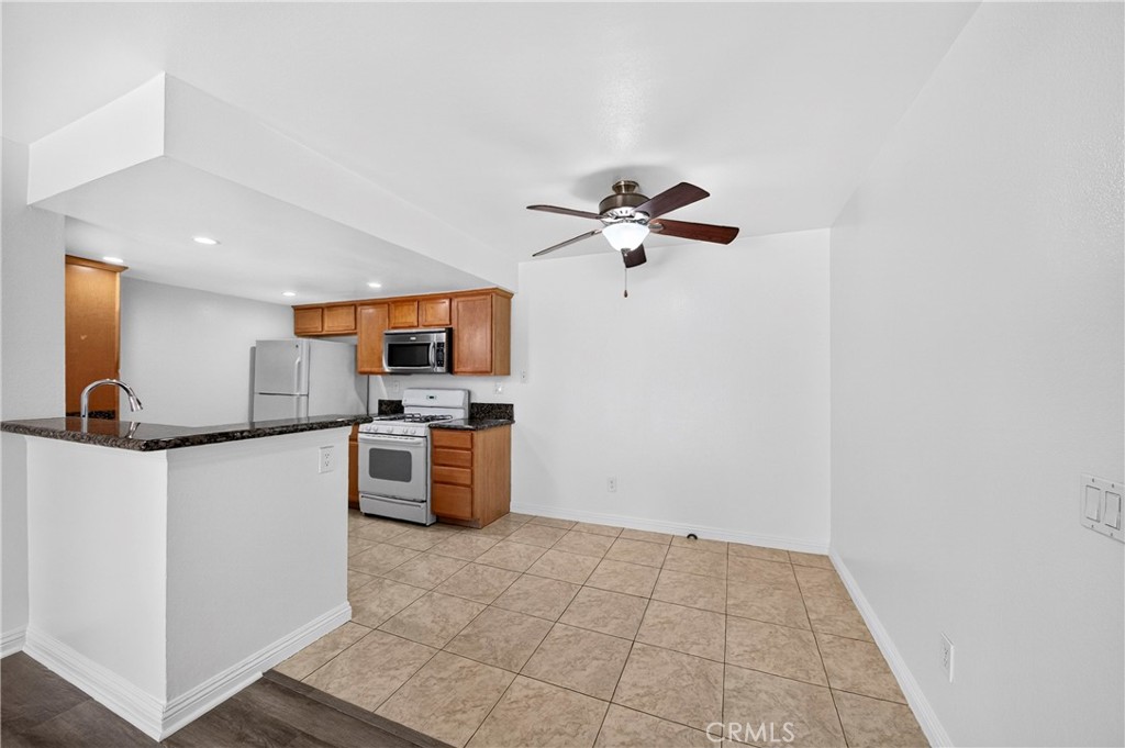 1315 Massachusetts Property Photo 9
