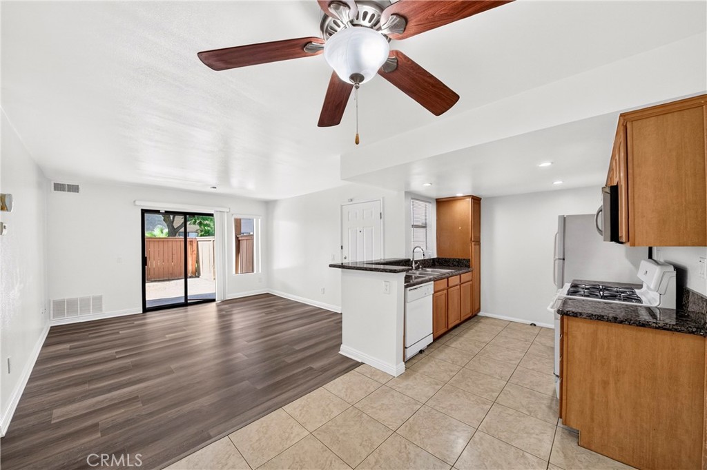 1315 Massachusetts Property Photo 10