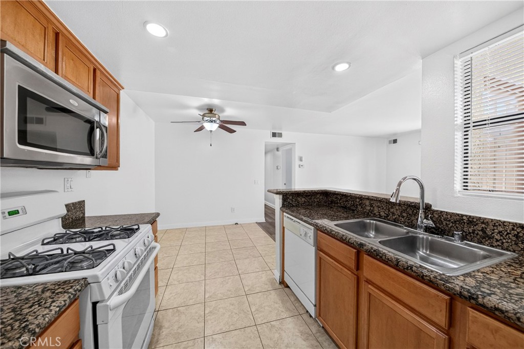 1315 Massachusetts Property Photo 12
