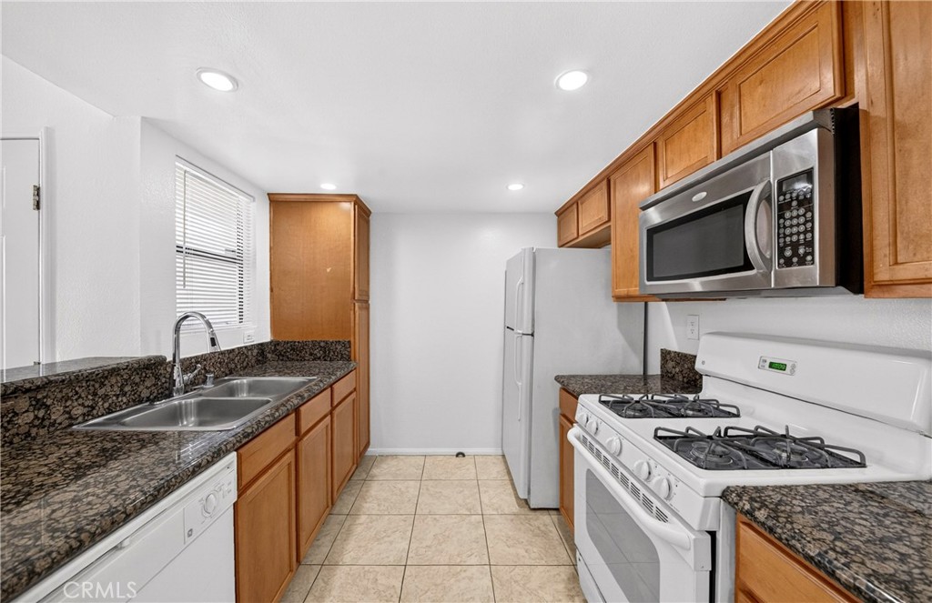 1315 Massachusetts Property Photo 13