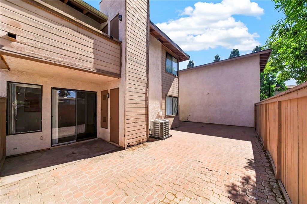 1315 Massachusetts Property Photo 28