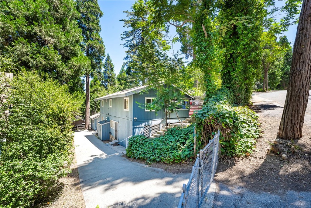 771 Woodland Property Photo 3