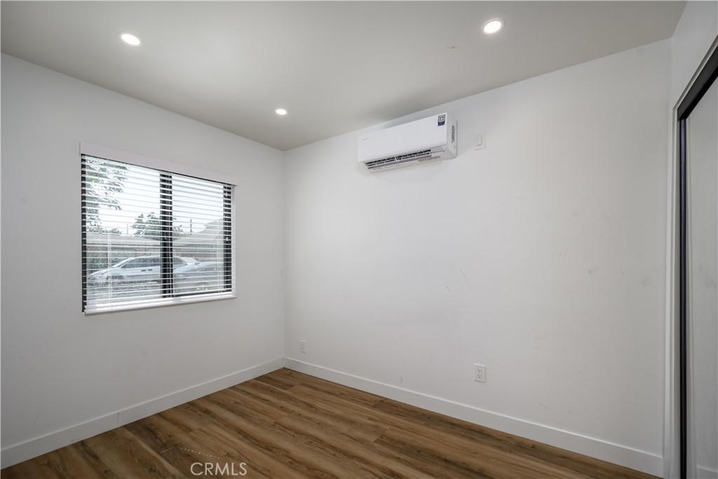 918 N Enid Avenue Property Photo 5
