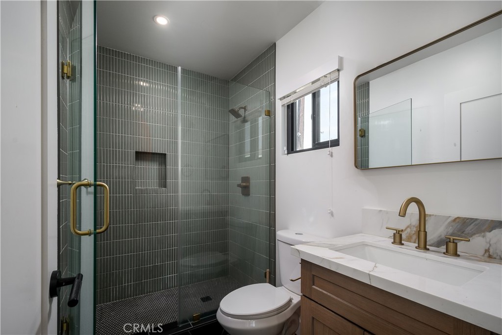 918 N Enid Avenue Property Photo 7