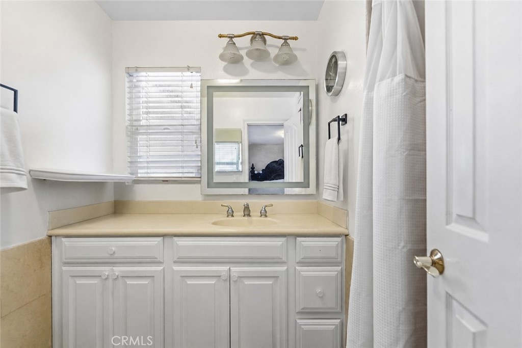 2789 E Diana Property Photo 12