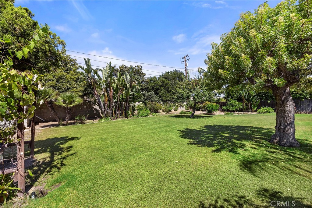 12811 Malena Property Photo 2