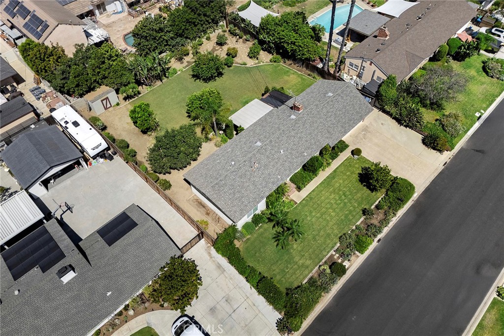 12811 Malena Property Photo 7